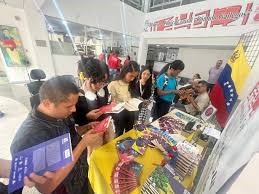 San Juan impulsa lectura con entrega nacional de colección 25